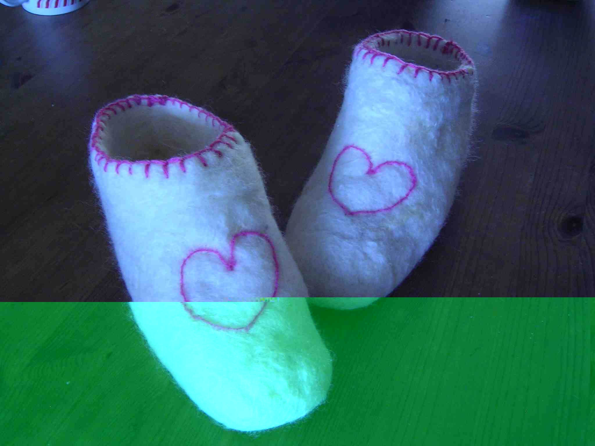 heart slippers 1.jpg